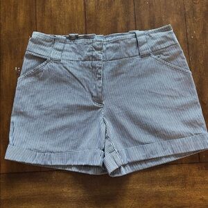 White House Black Market Black and White Striped Shorts. Size 6